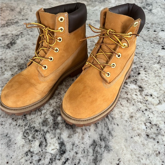 Timberland Classic Wheat Boots - Picture 2 of 4